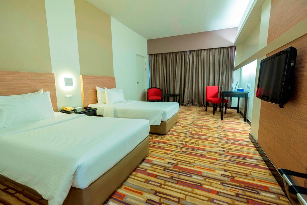 Harbour View Hotel Kuching Zewnętrze zdjęcie